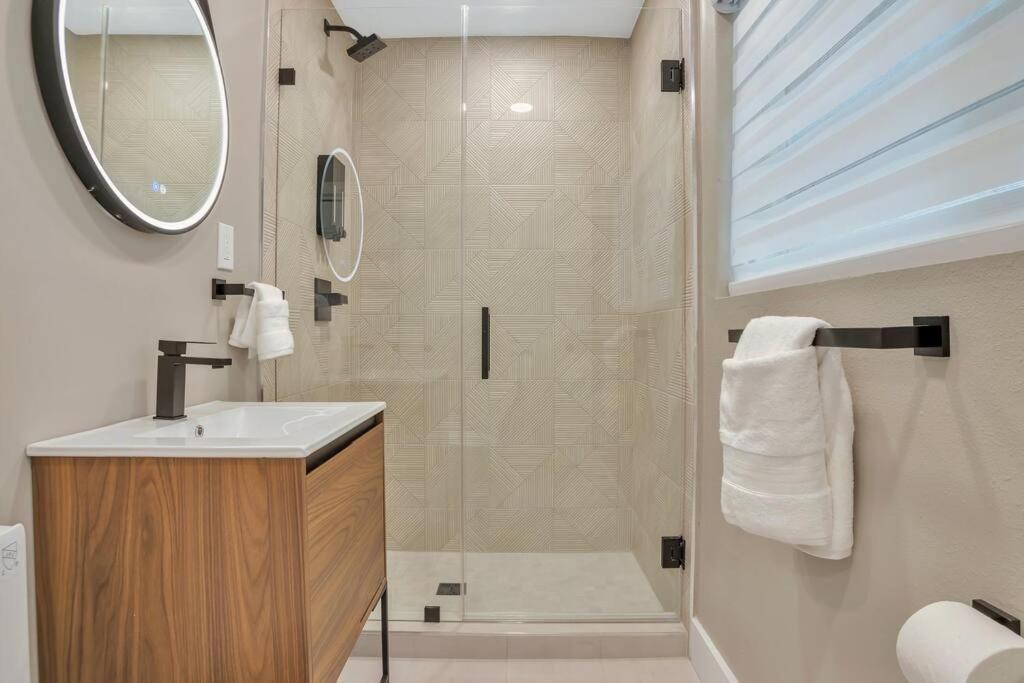 Stunning 2 Story Villa With Pool Fort Lauderdale Dış mekan fotoğraf