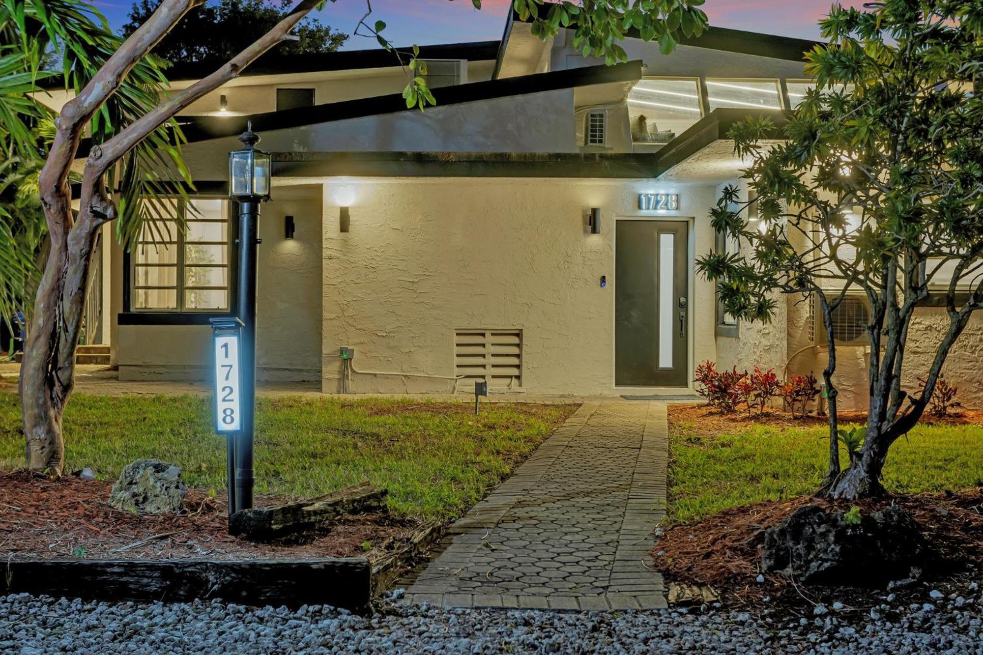Stunning 2 Story Villa With Pool Fort Lauderdale Dış mekan fotoğraf